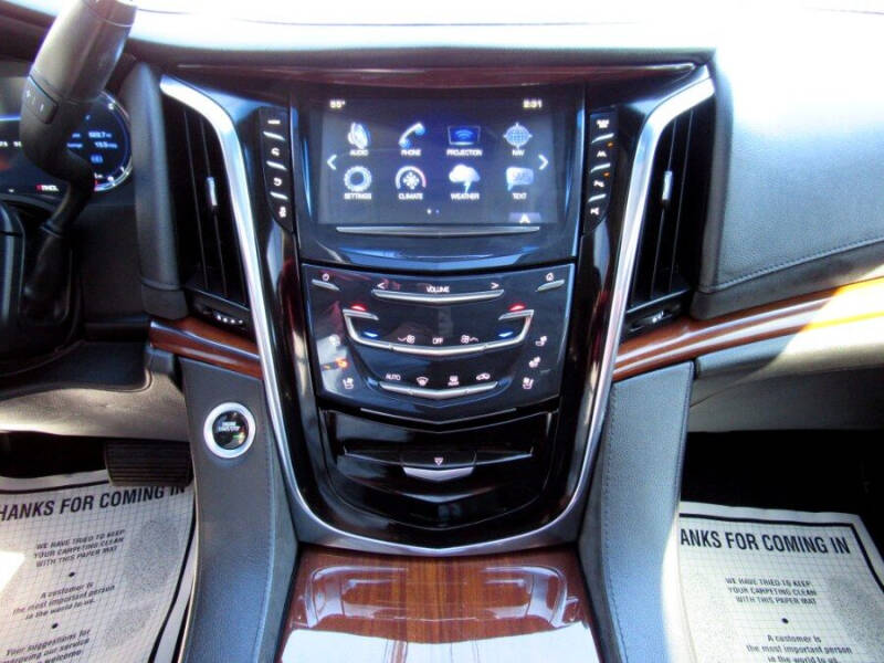 2018 Cadillac Escalade ESV Luxury