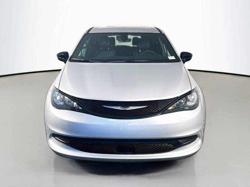 2026 Chrysler Voyager LX