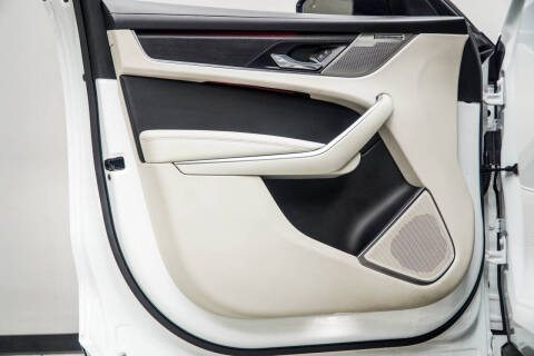 2023 Jaguar F-PACE P400 R-Dynamic S