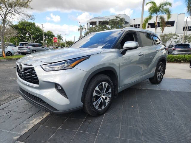 2025 Toyota Highlander XLE