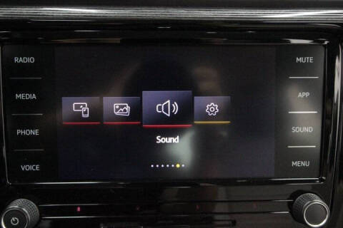 2020 Volkswagen Passat R-Line