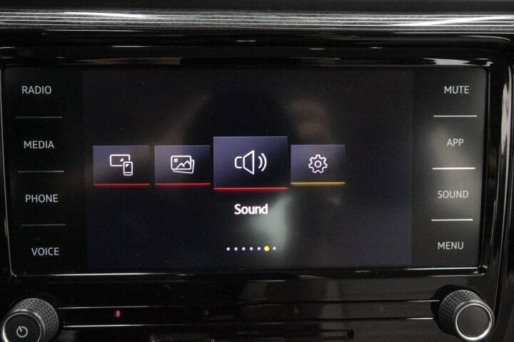 2020 Volkswagen Passat R-Line