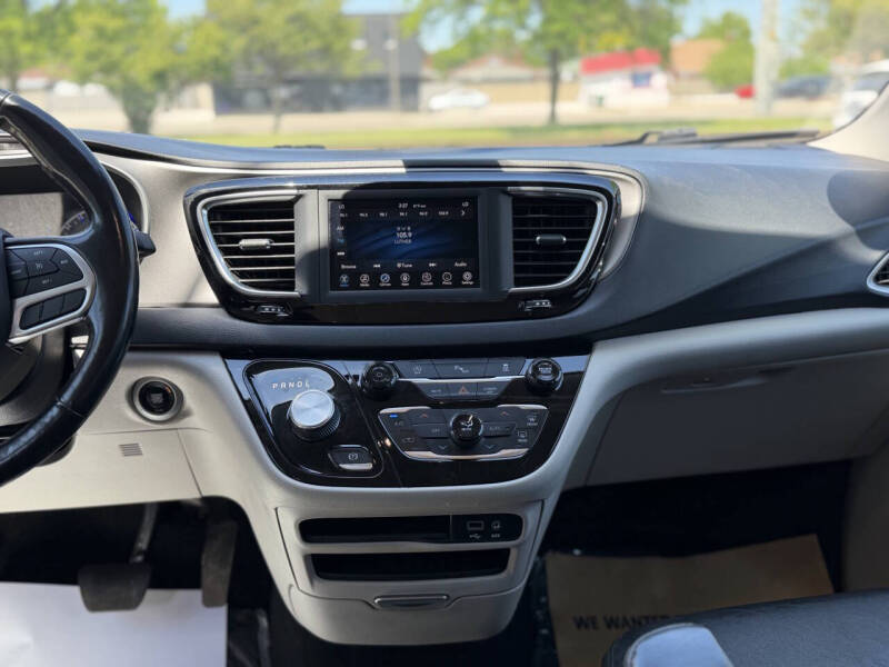 2020 Chrysler Pacifica Touring L