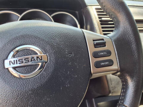 2012 Nissan Versa 1.8 SL