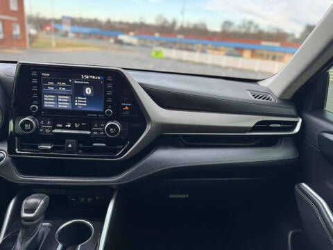 2021 Toyota Highlander LE