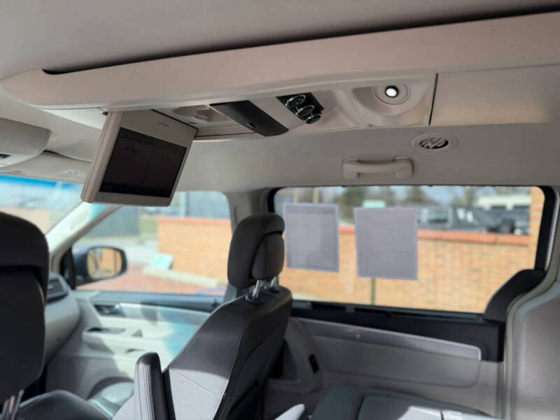 2011 Volkswagen Routan