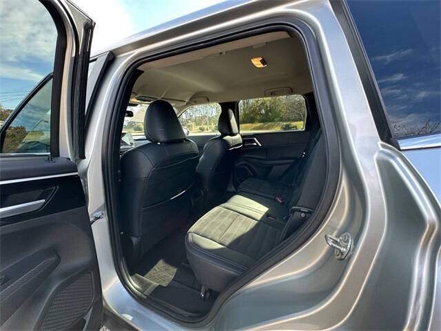 2024 Mitsubishi Outlander SE