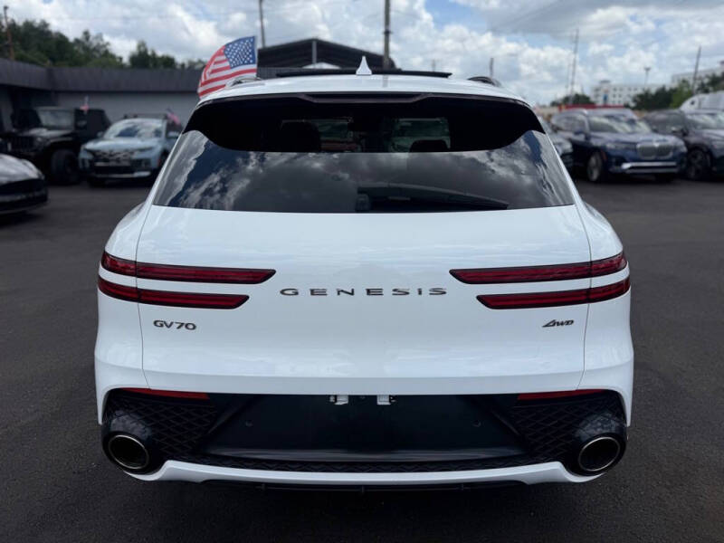 2022 Genesis GV70 2.5T Standard