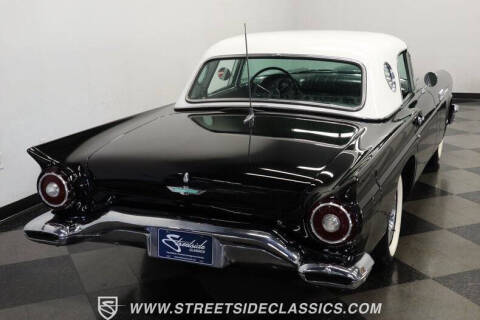 1957 Ford Thunderbird