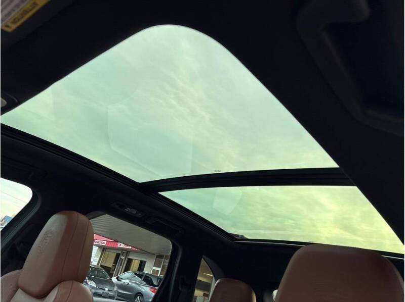 2017 Porsche Cayenne Platinum Edition