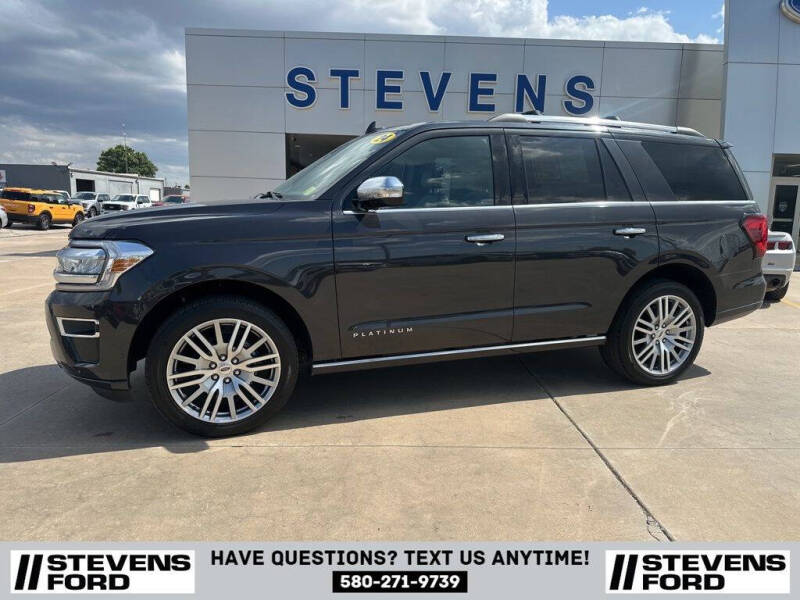 2024 Ford Expedition Platinum's photo