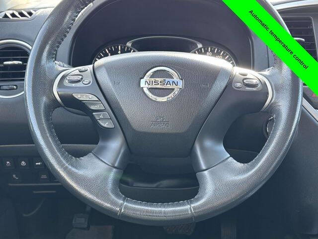 2017 Nissan Pathfinder SL