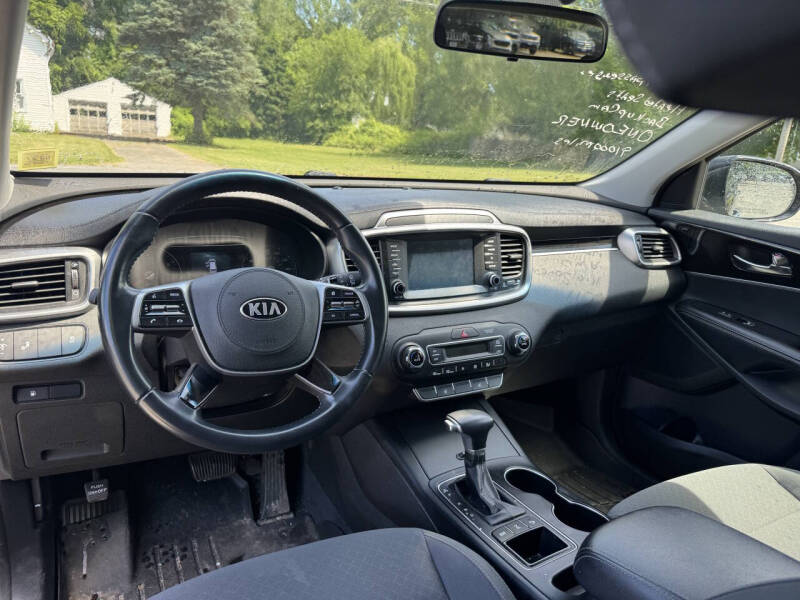 2019 Kia Sorento S - Photo 9