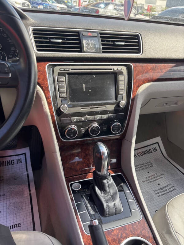 2013 Volkswagen Passat TDI SEL Premium