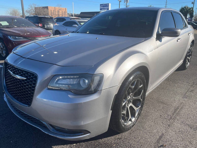 2017 Chrysler 300 Limited