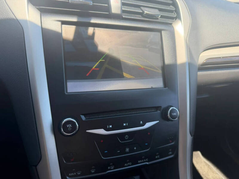 2015 Ford Fusion SE