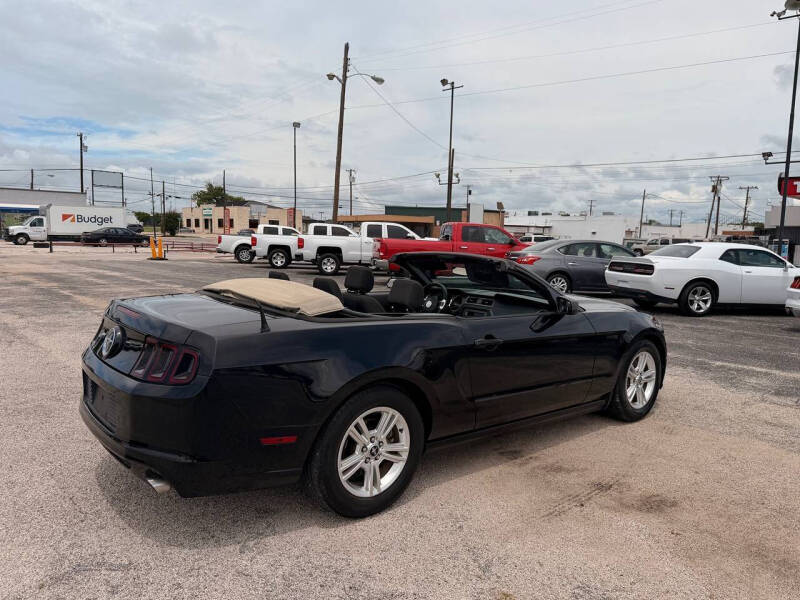 2014 Ford Mustang V6