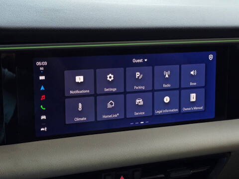 2025 Porsche Macan 4S Electric