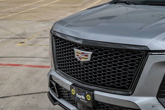 2025 Cadillac Escalade-V