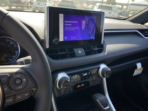 2025 Toyota RAV4 Plug-in Hybrid SE