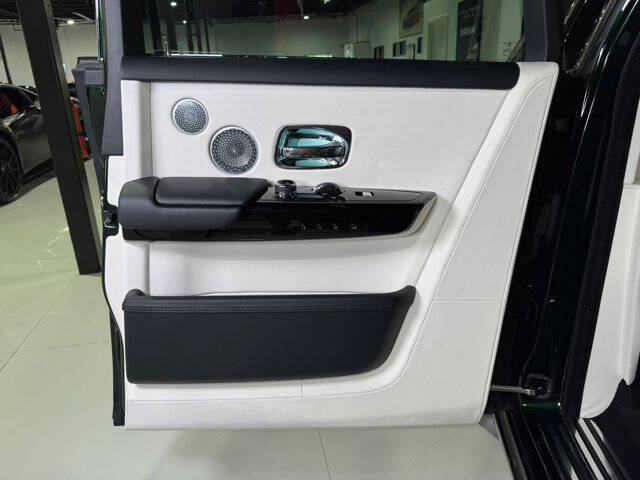 2022 Rolls-Royce Phantom