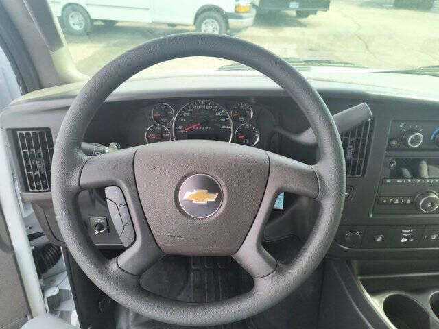 2026 Chevrolet Express Cargo Work Van - Photo 21