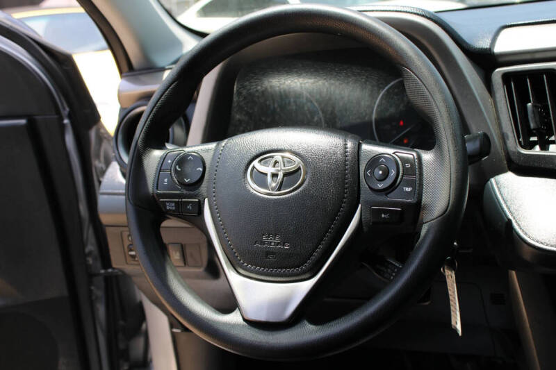 2017 Toyota RAV4 LE