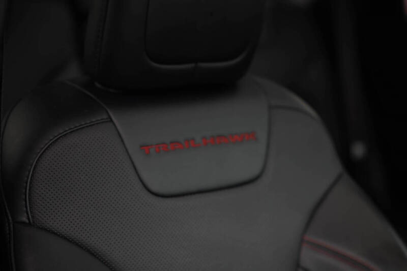 2022 Jeep Cherokee Trailhawk