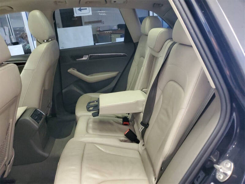 2012 Audi Q5 3.2 quattro Premium Plus