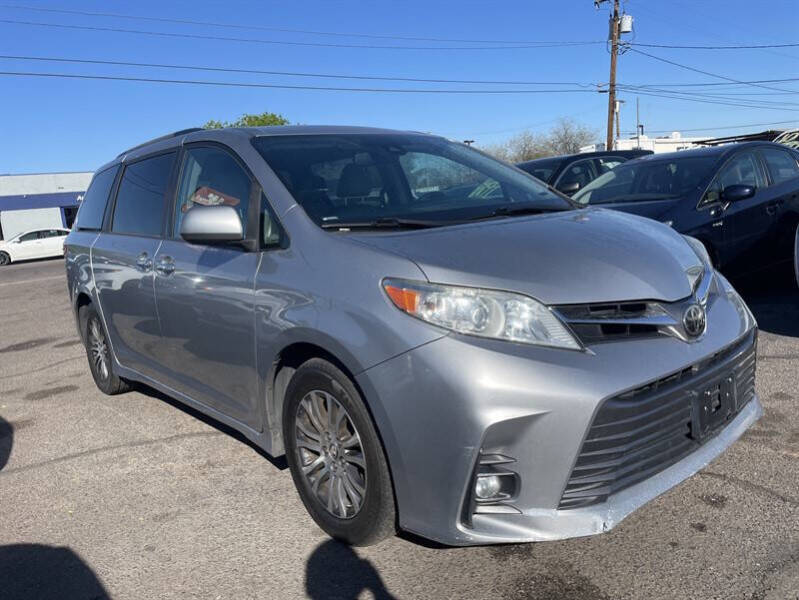 2018 Toyota Sienna Limited Premium 7-Passenger