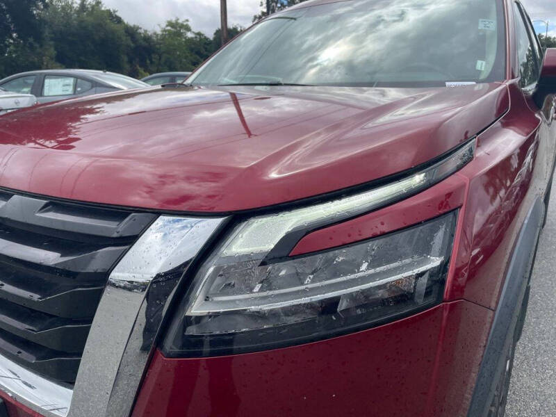 2022 Nissan Pathfinder SL