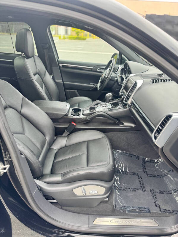2013 Porsche Cayenne S Hybrid