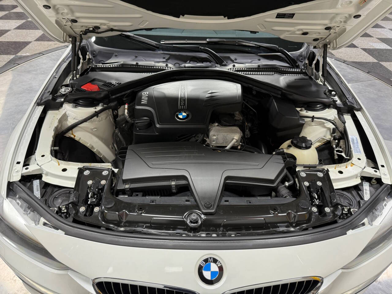 2014 BMW 3 Series 40