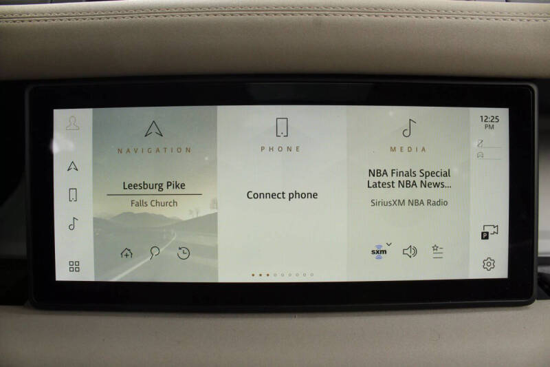 2020 Land Rover Defender 110 SE