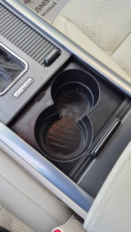 2012 Lincoln MKS
