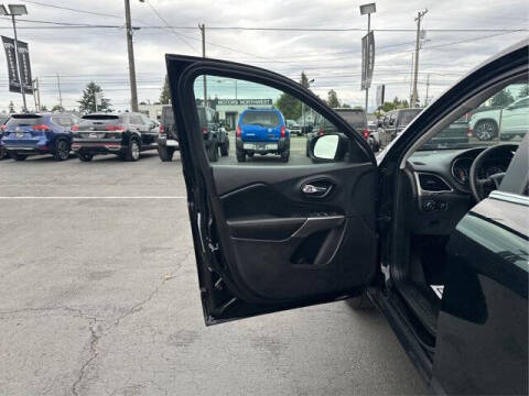 2019 Jeep Cherokee Latitude