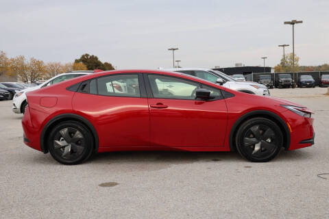 2025 Toyota Prius Plug-in Hybrid SE