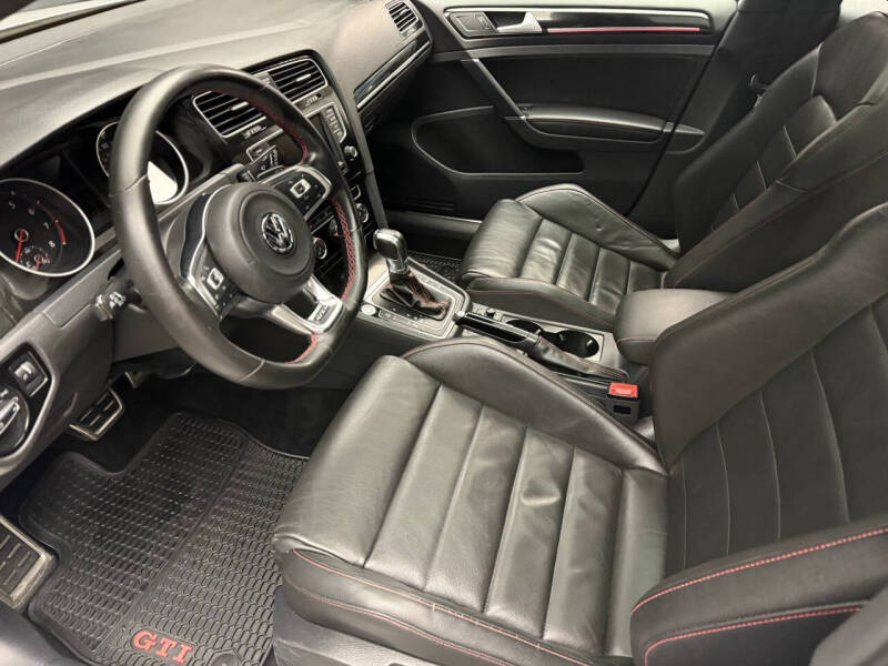 2016 Volkswagen Golf GTI SE