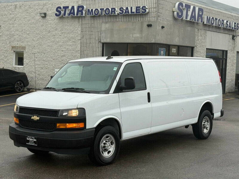 2022 Chevrolet Express 2500