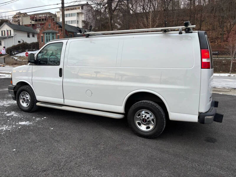 2017 GMC Savana 2500