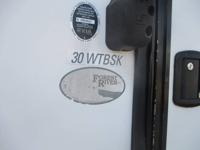 2016 Forest River Flagstaff Vlite 30WTBSK