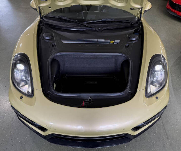 2015 Porsche Cayman GTS