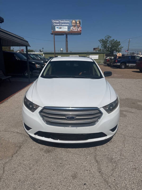 2014 Ford Taurus SE