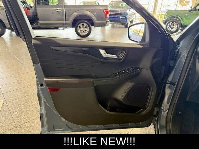 2025 Ford Escape ST-Line Select