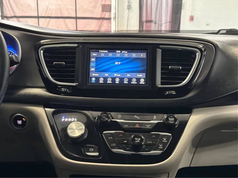2020 Chrysler Pacifica Touring