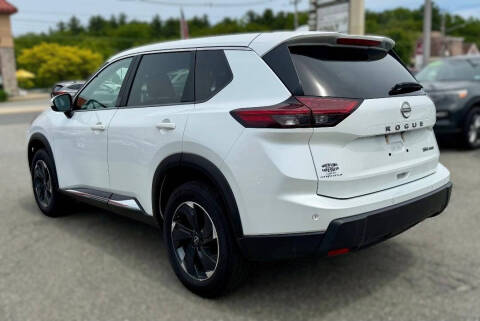 2024 Nissan Rogue SV