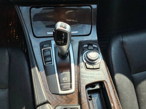 2013 BMW 5 Series 528i