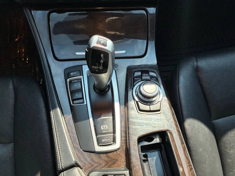 2013 BMW 5 Series 528i