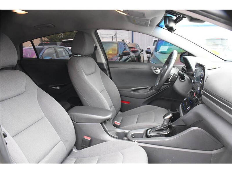 2020 Hyundai Ioniq Plug-in Hybrid SE