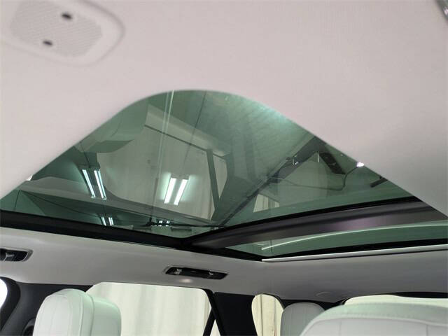 2024 Land Rover Range Rover Sport P360 SE